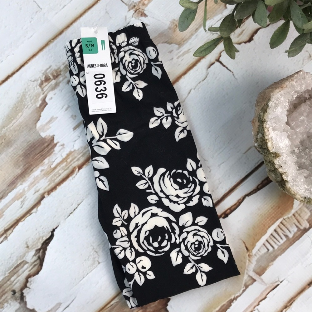 Agnes & Dora kids leggings size S/M